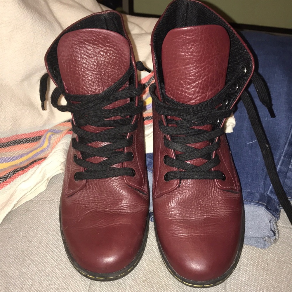 Burgundy Flat Soled Dr. Martens❤️🖤